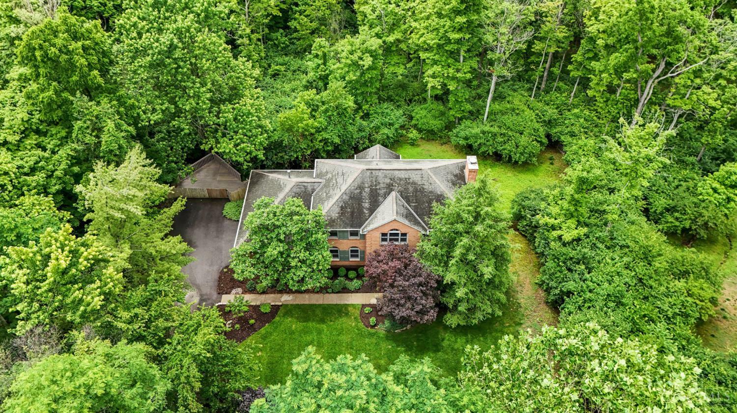 Property Photo: 3057 Fox Den Lane OH 45244
