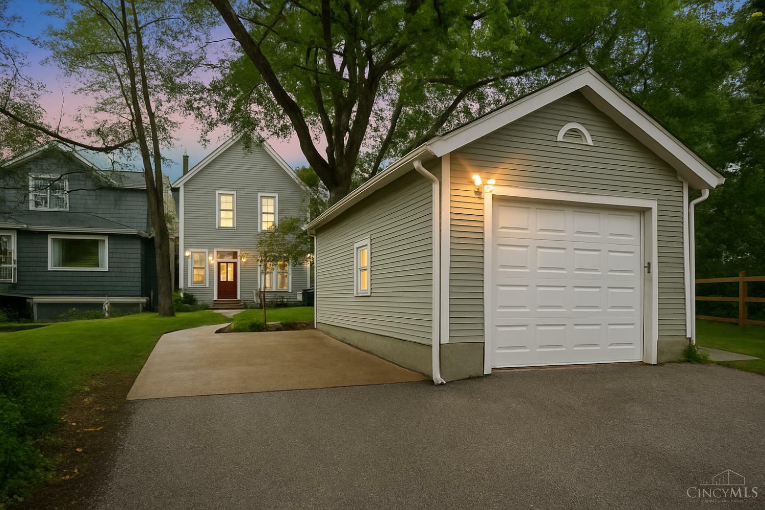 Property Photo:  567 Missouri Avenue  OH 45226 