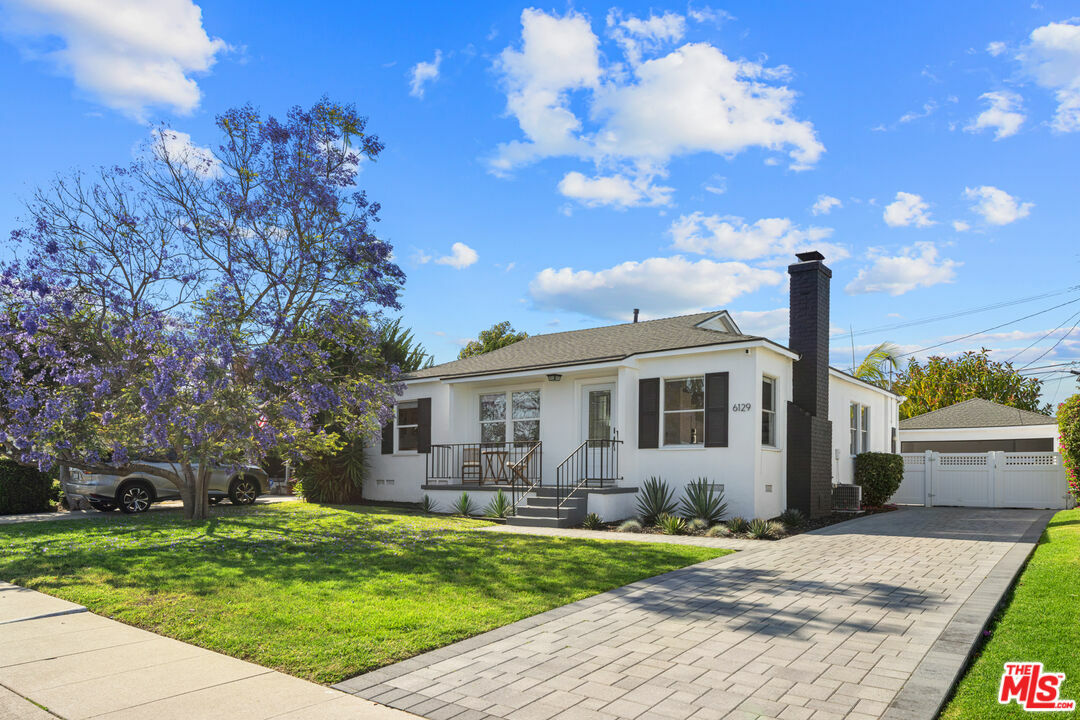 Property Photo: 6129 W 76th St CA 90045