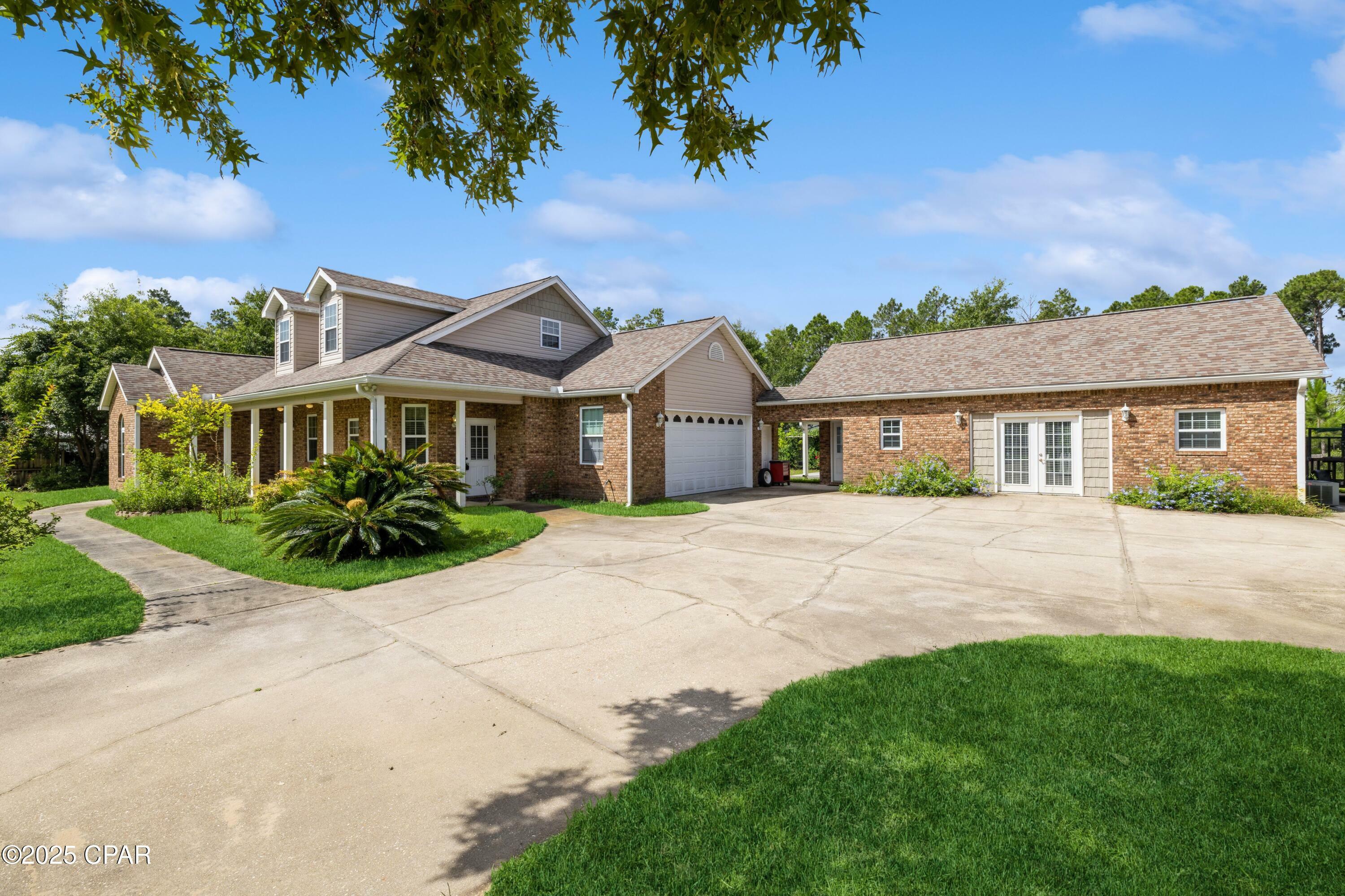 Property Photo: 213 Mill Creek Drive FL 32409