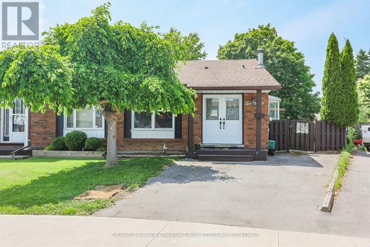 Photo de la propriété:  21 Fairlawn Crescent  ON L3C 5Z2 