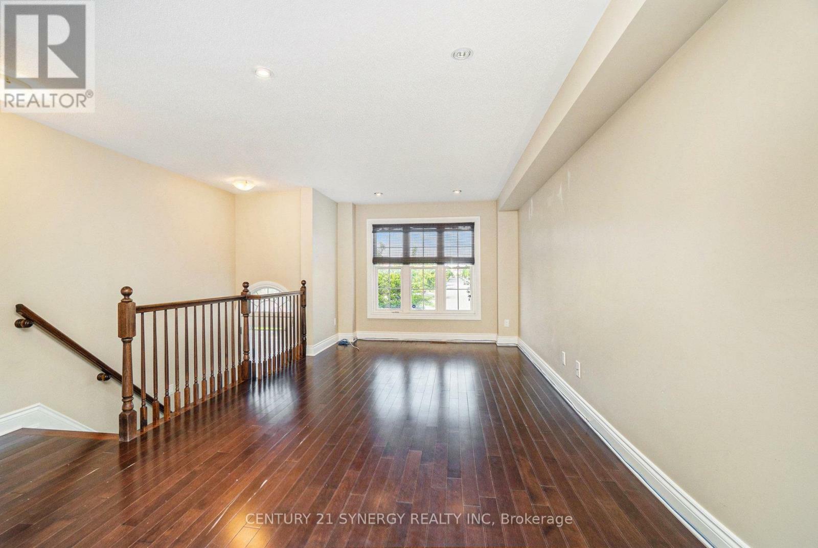 Photo de la propriété: 155 Scout Street ON K2C 4E2