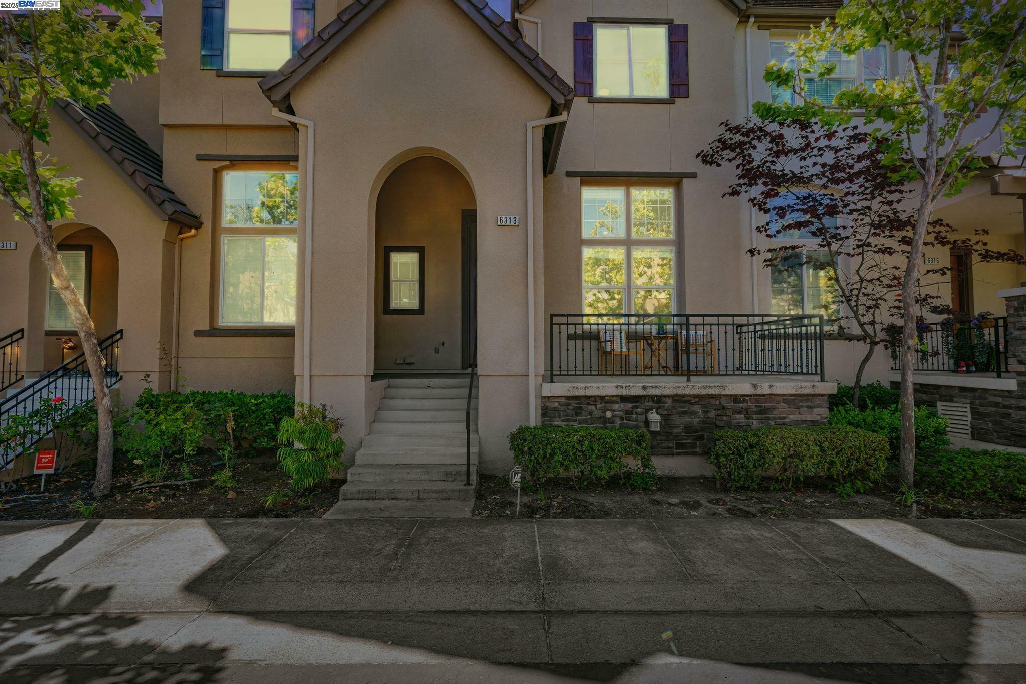 Property Photo: 6313 Byron Ln CA 94582