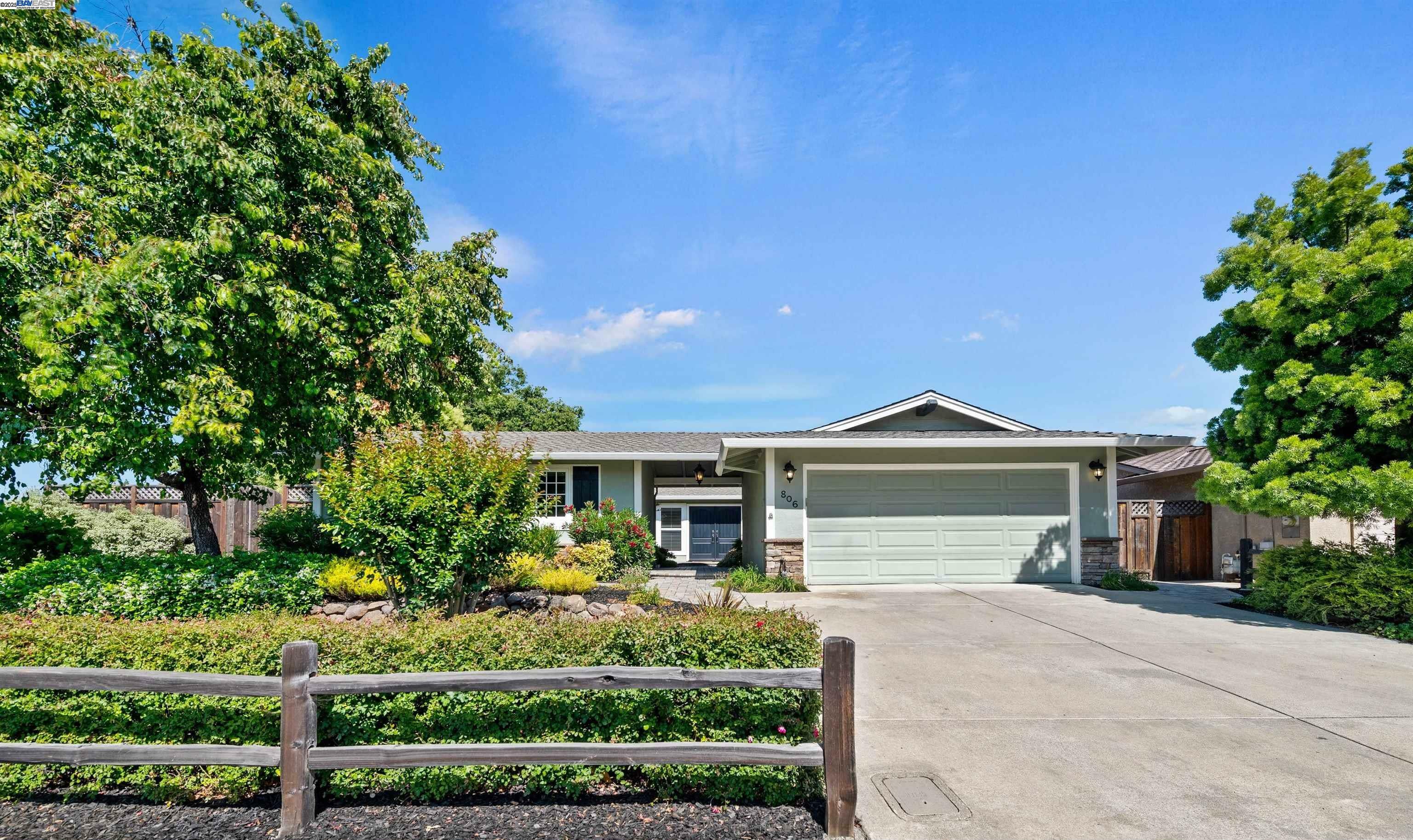 Property Photo:  806 Keystone Way  CA 94550 