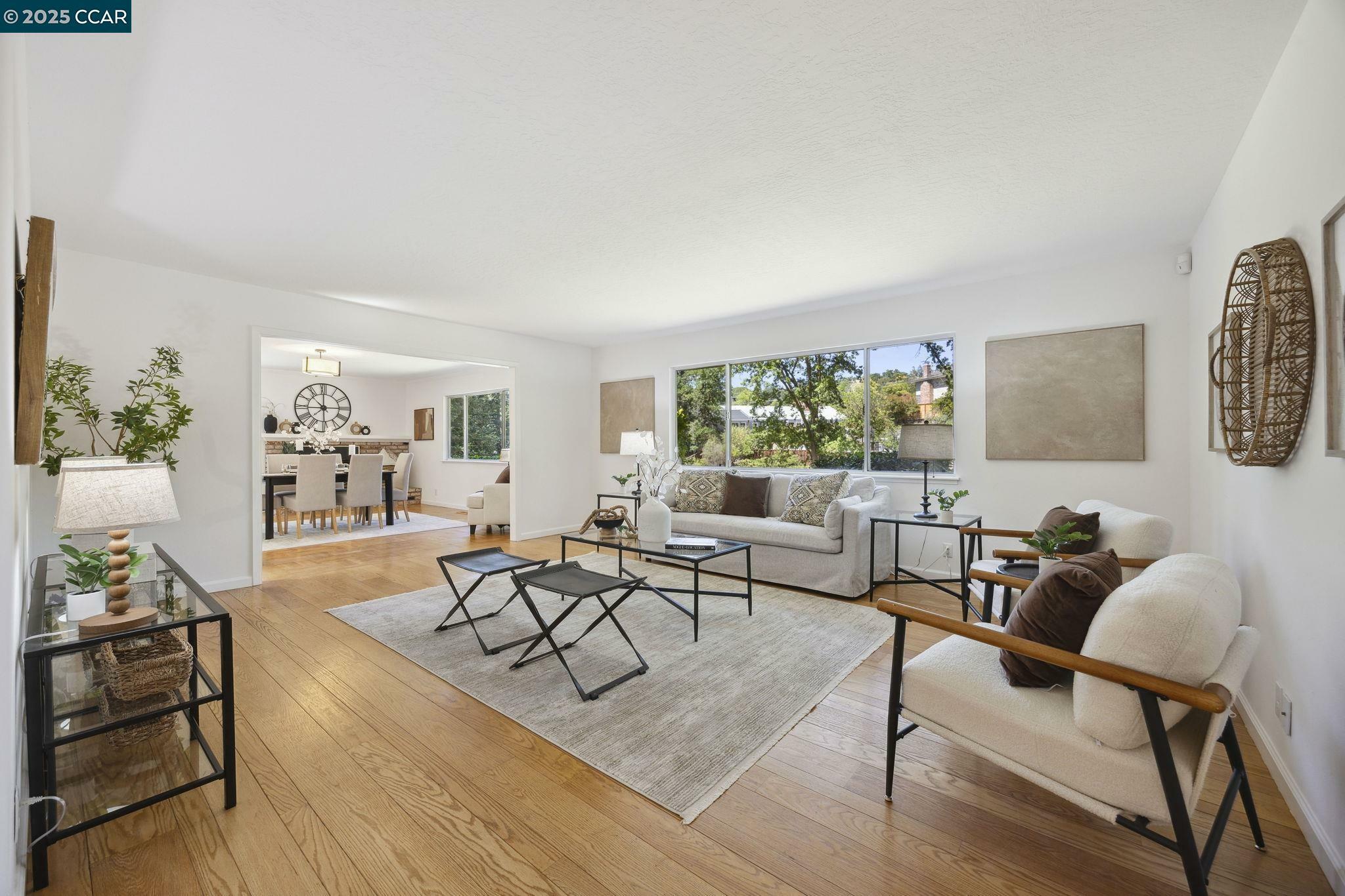 Property Photo: 38 Oakdene Ct CA 94596