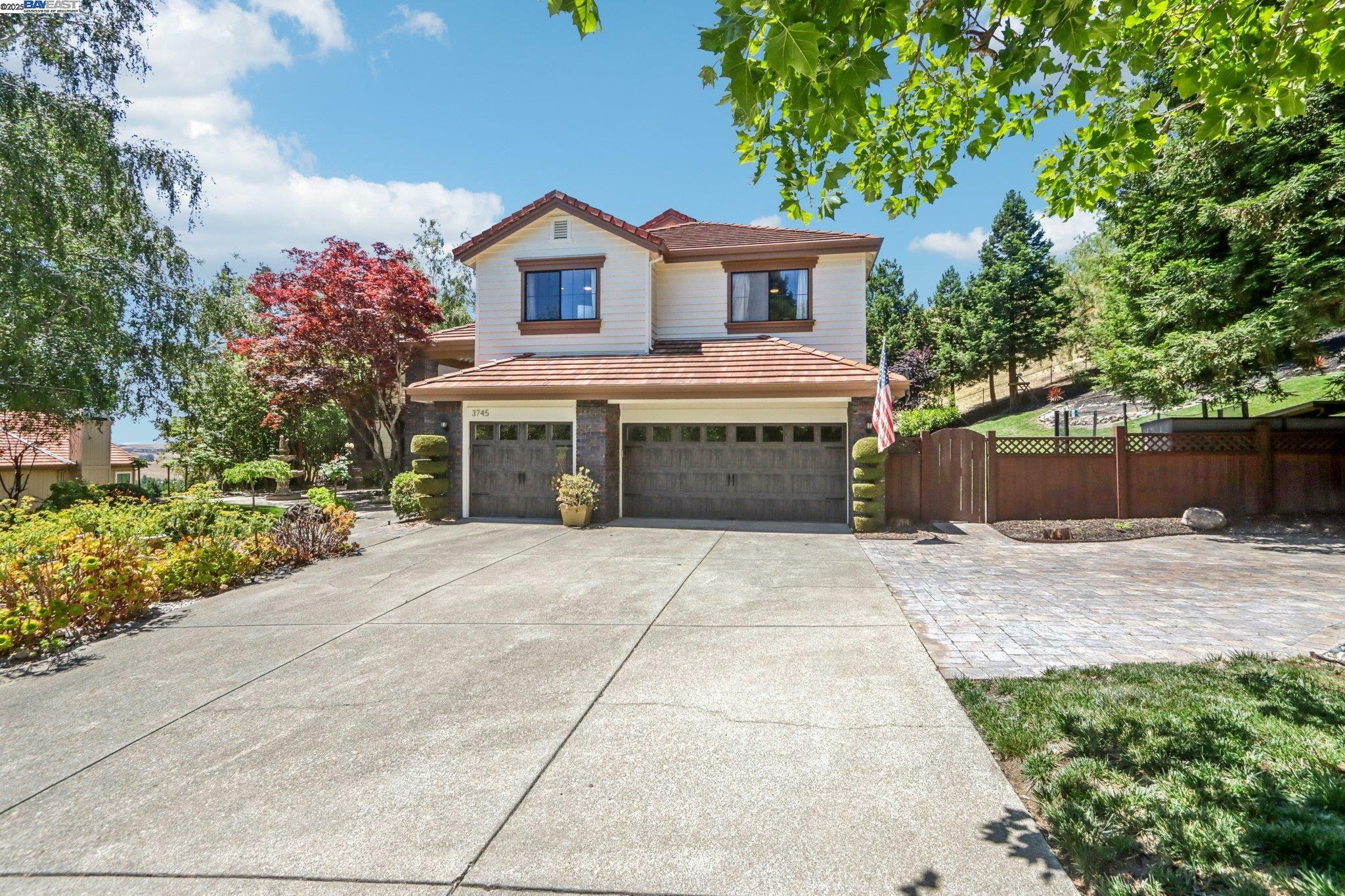 Property Photo: 3745 Deer Trail Ct CA 94506