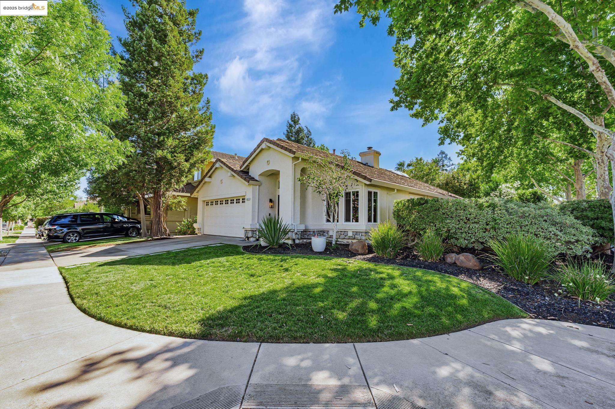 Property Photo: 483 Apple Hill Dr CA 94513
