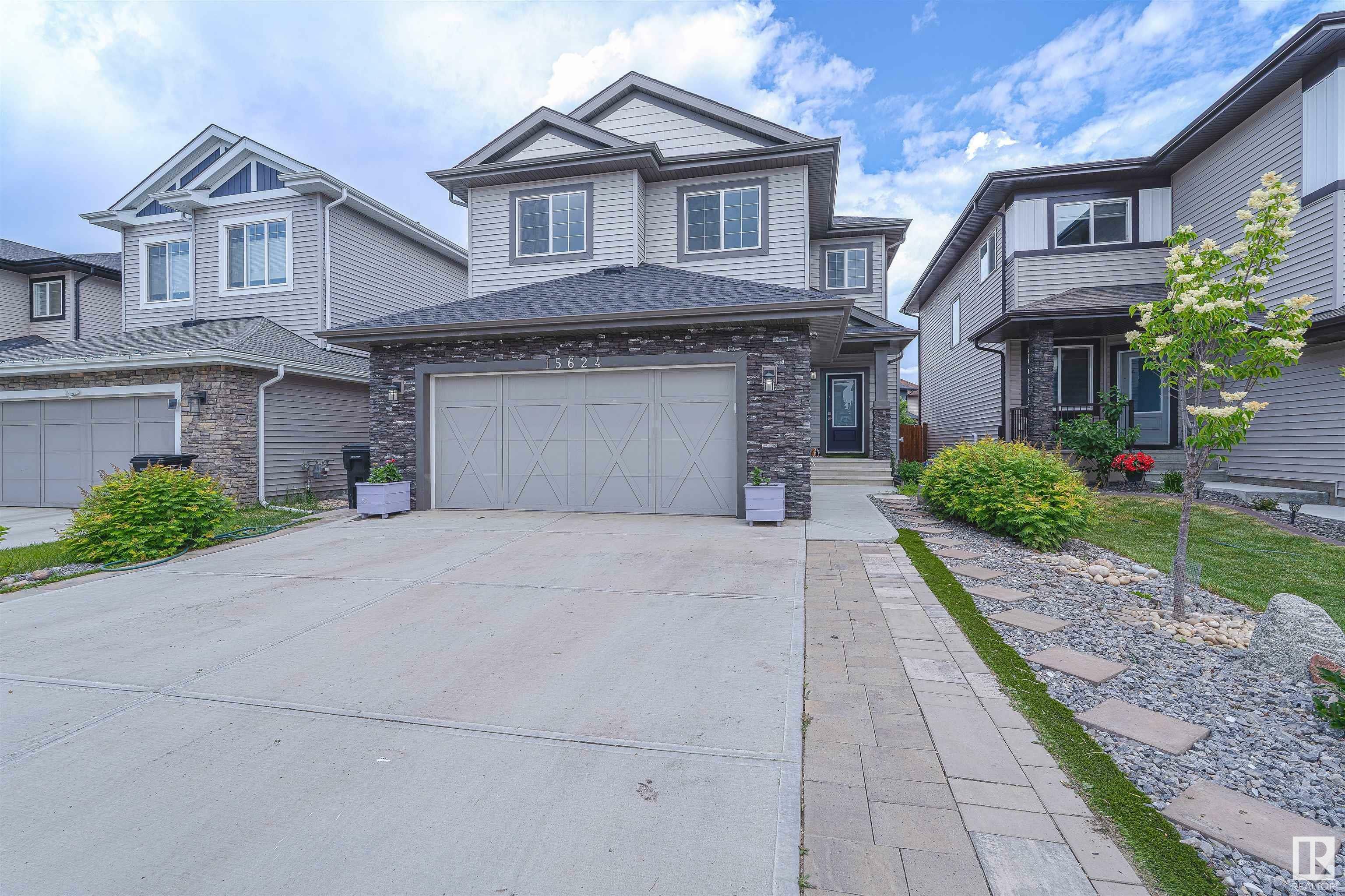 Property Photo: 15624 15 Avenue SW AB T6W 4K8