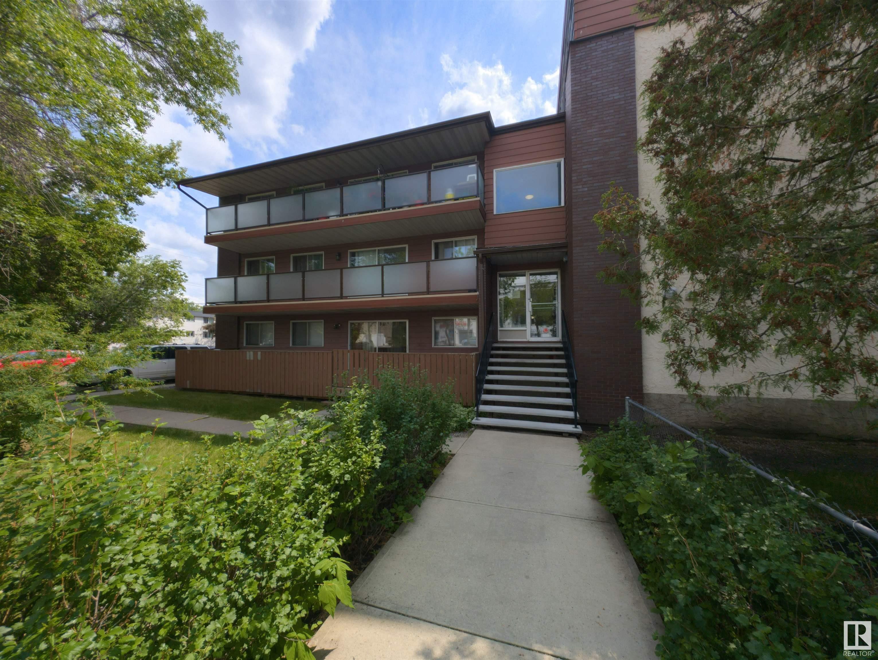11245 109 Avenue NW 6  Edmonton AB T5H 4B1 photo
