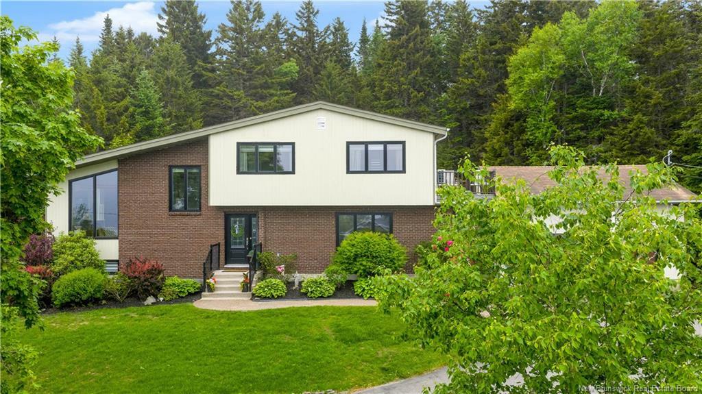 Property Photo: 9 Beverley Hills Drive NB E5K 1X3