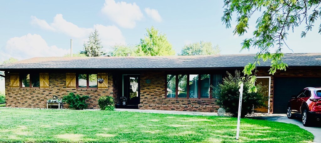 Property Photo: 708 White Post Dr. IA 50595