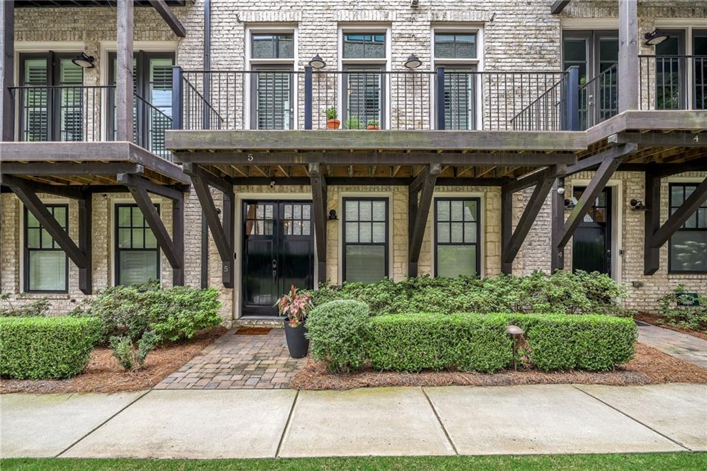 18 Peachtree Avenue NE 5  Atlanta GA 30305 photo