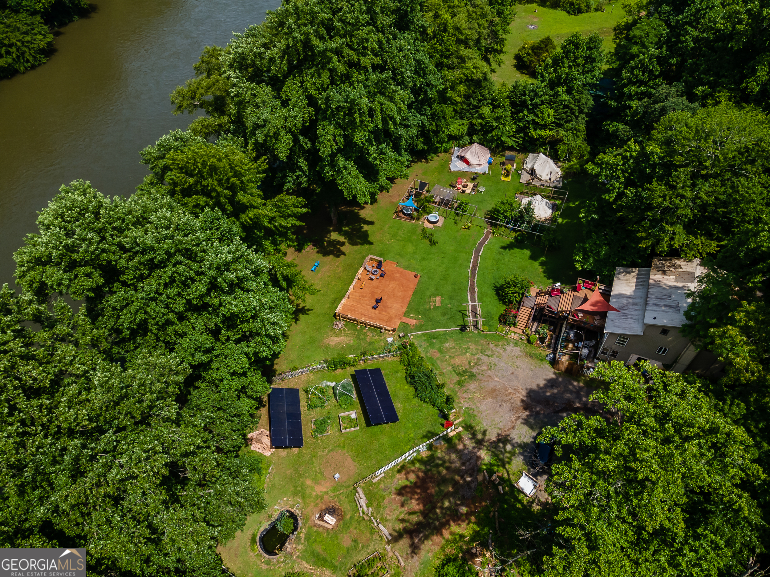 Property Photo: 5518 Highway 30 TN 37307