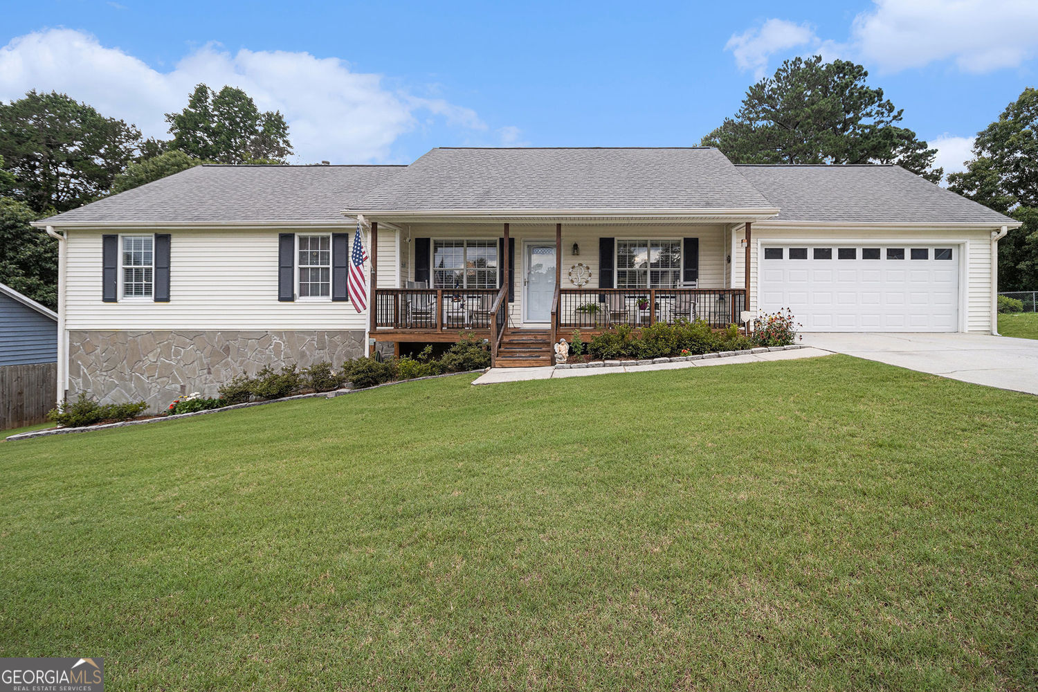 Property Photo: 1250 Timber Walk Drive GA 30052