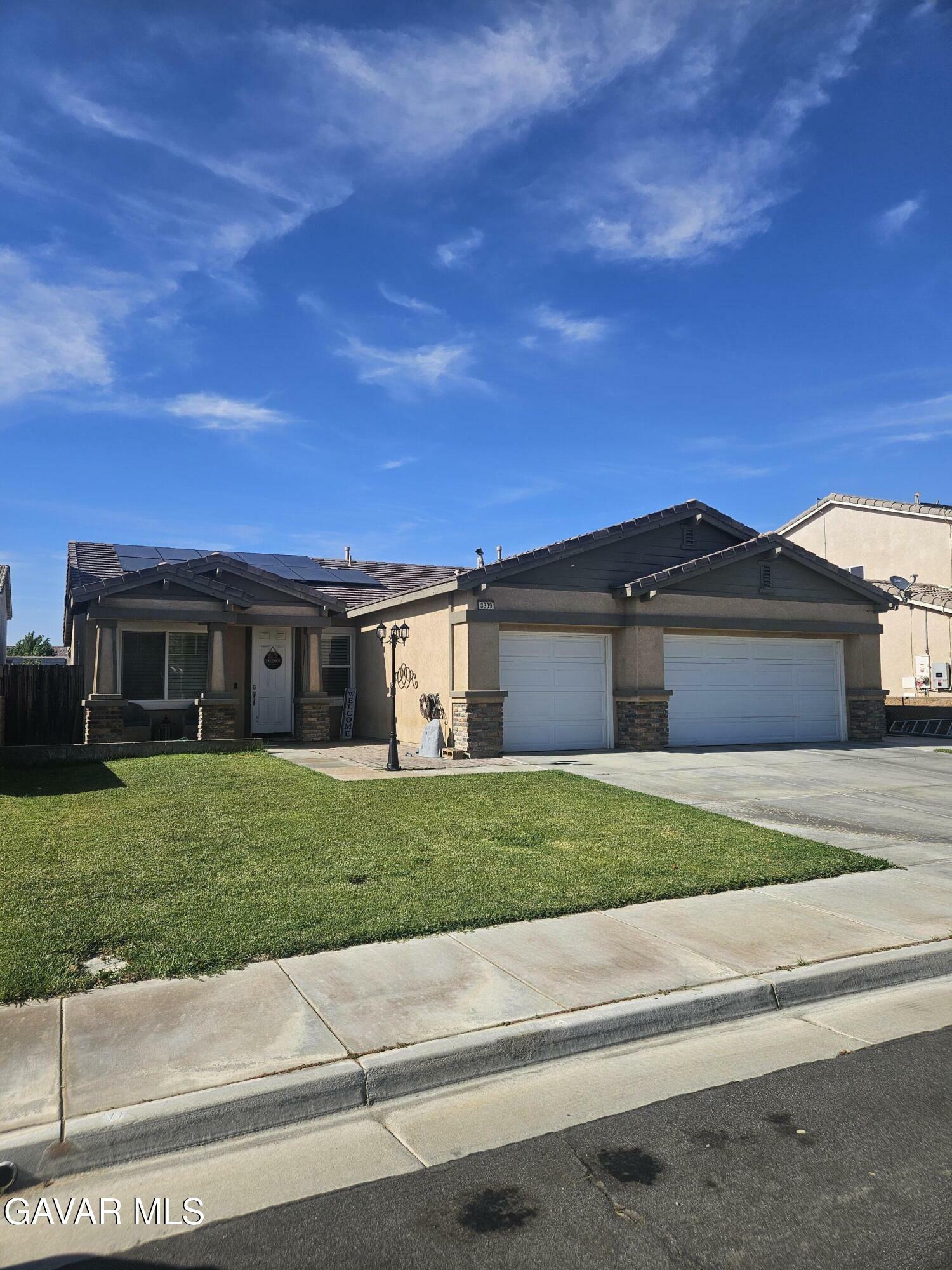 Property Photo: 3309 W Brabham Avenue CA 93560