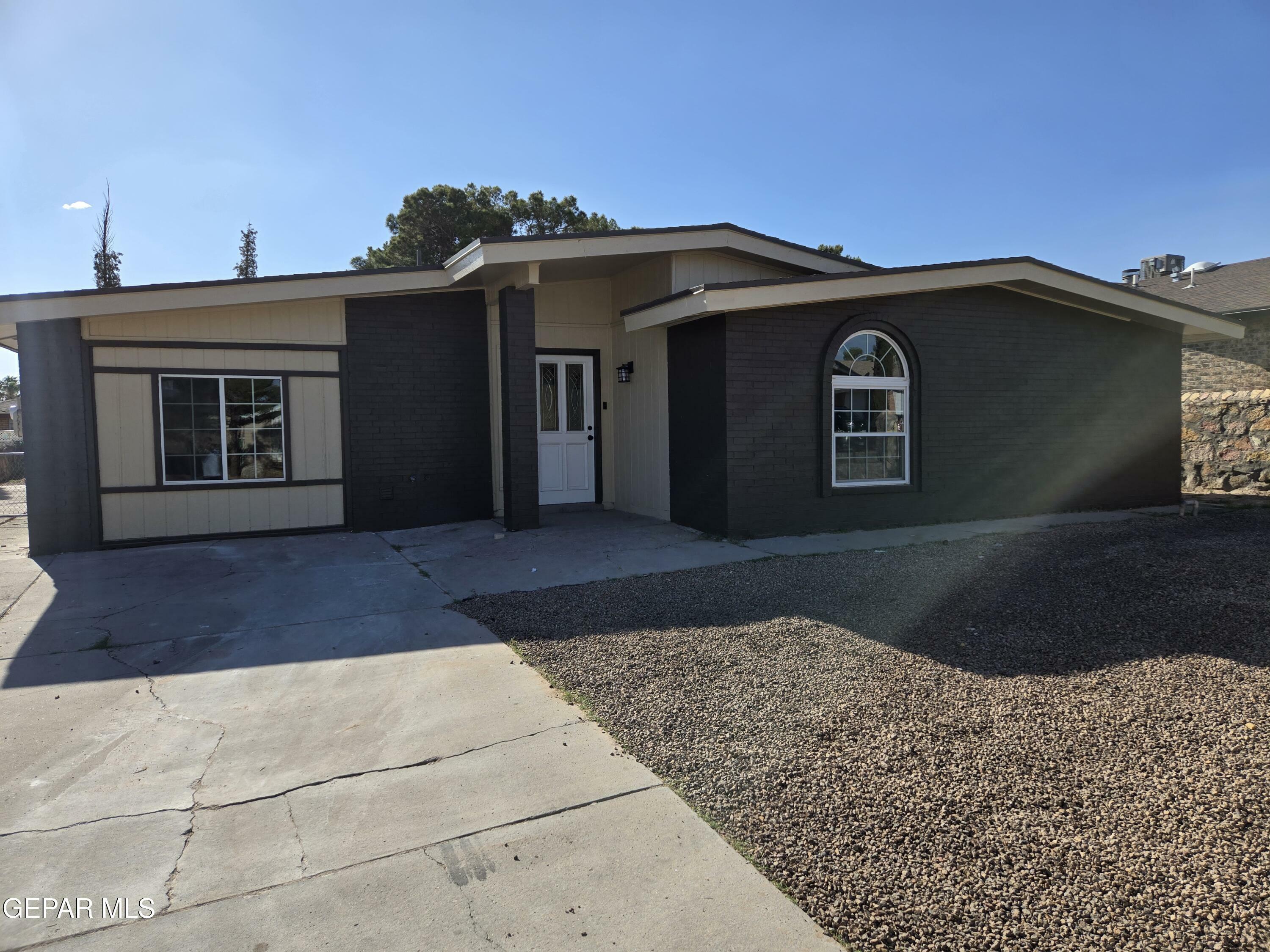 1607 Gene Torres Drive  El Paso TX 79936 photo