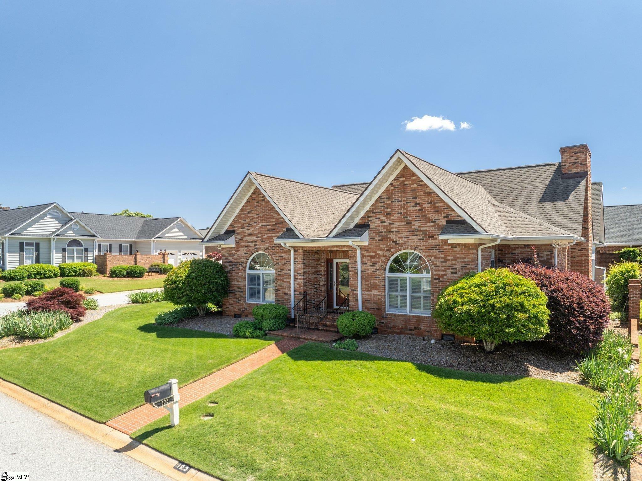 Property Photo: 123 Windstone Drive SC 29615