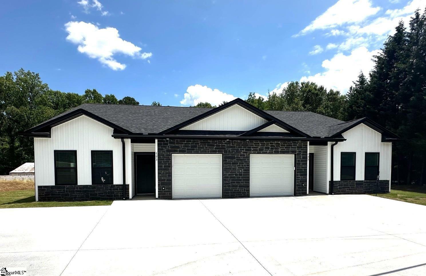 Property Photo: 793/795 Lyman Road SC 29349