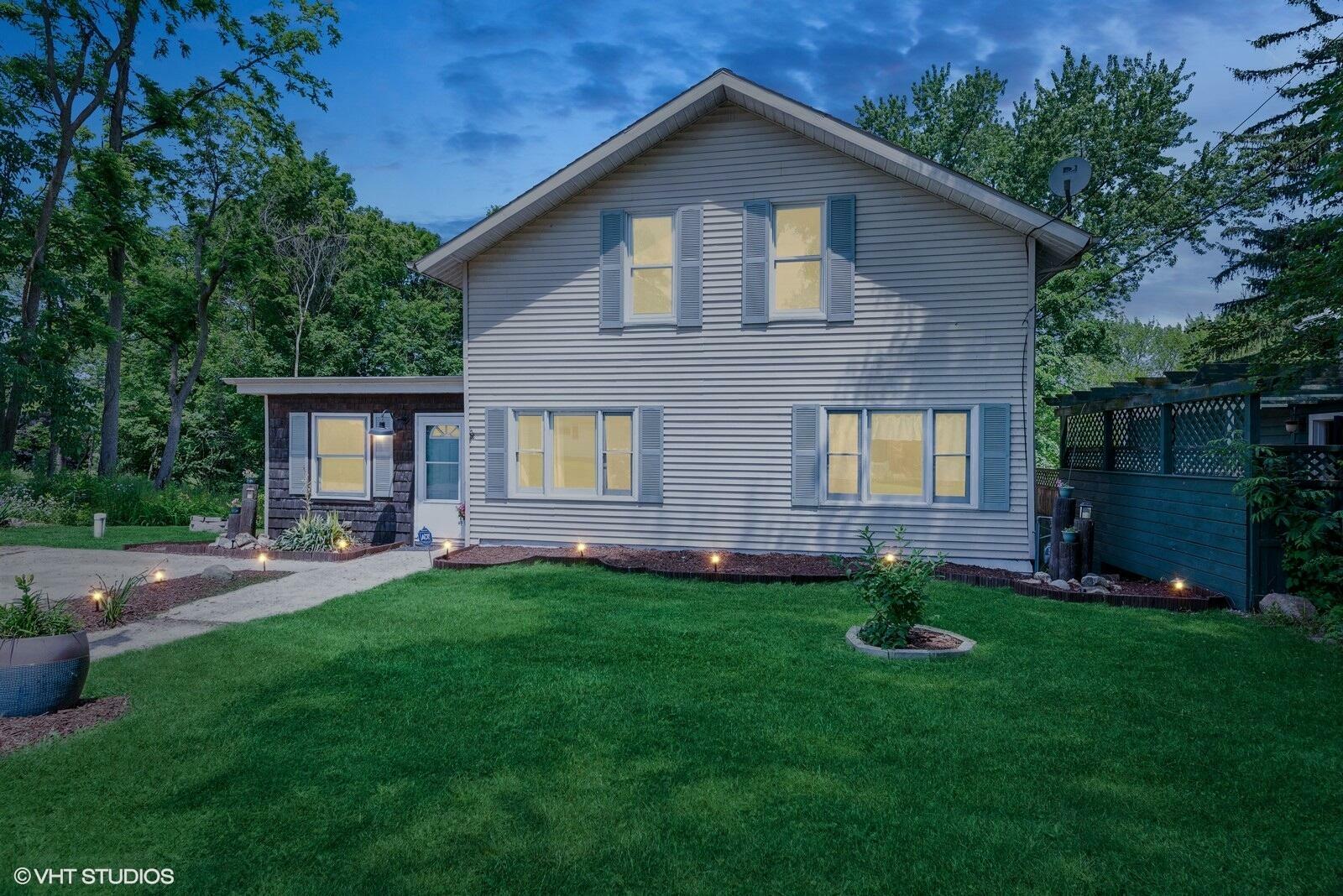Property Photo: 208 Ardmore Avenue IN 46350