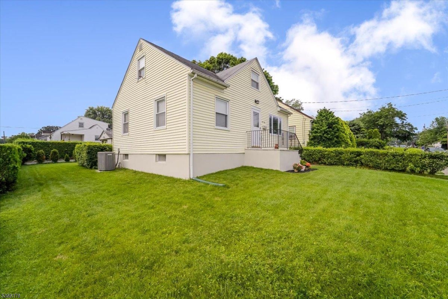 Property Photo:  27 Kipp St  NJ 07410 