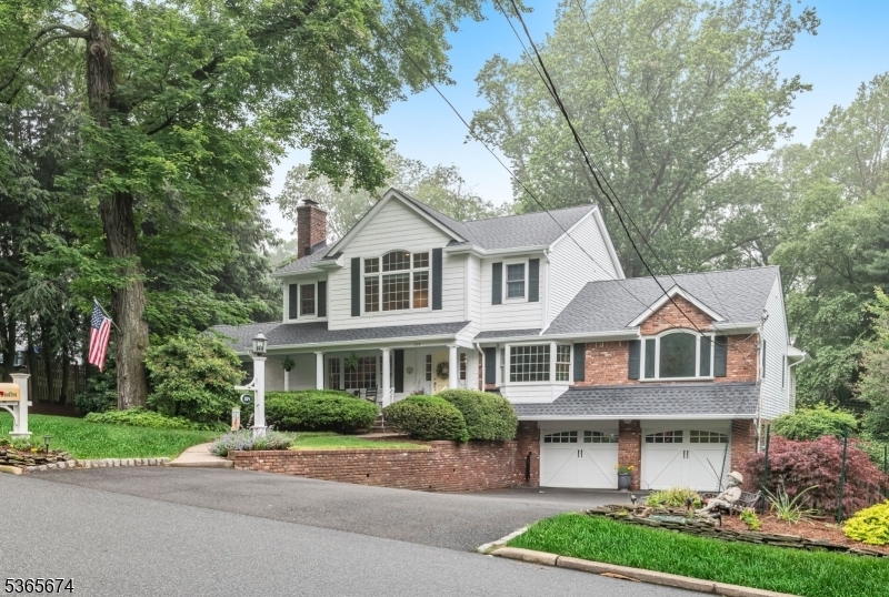 Property Photo: 304 Briarwood Dr NJ 07481