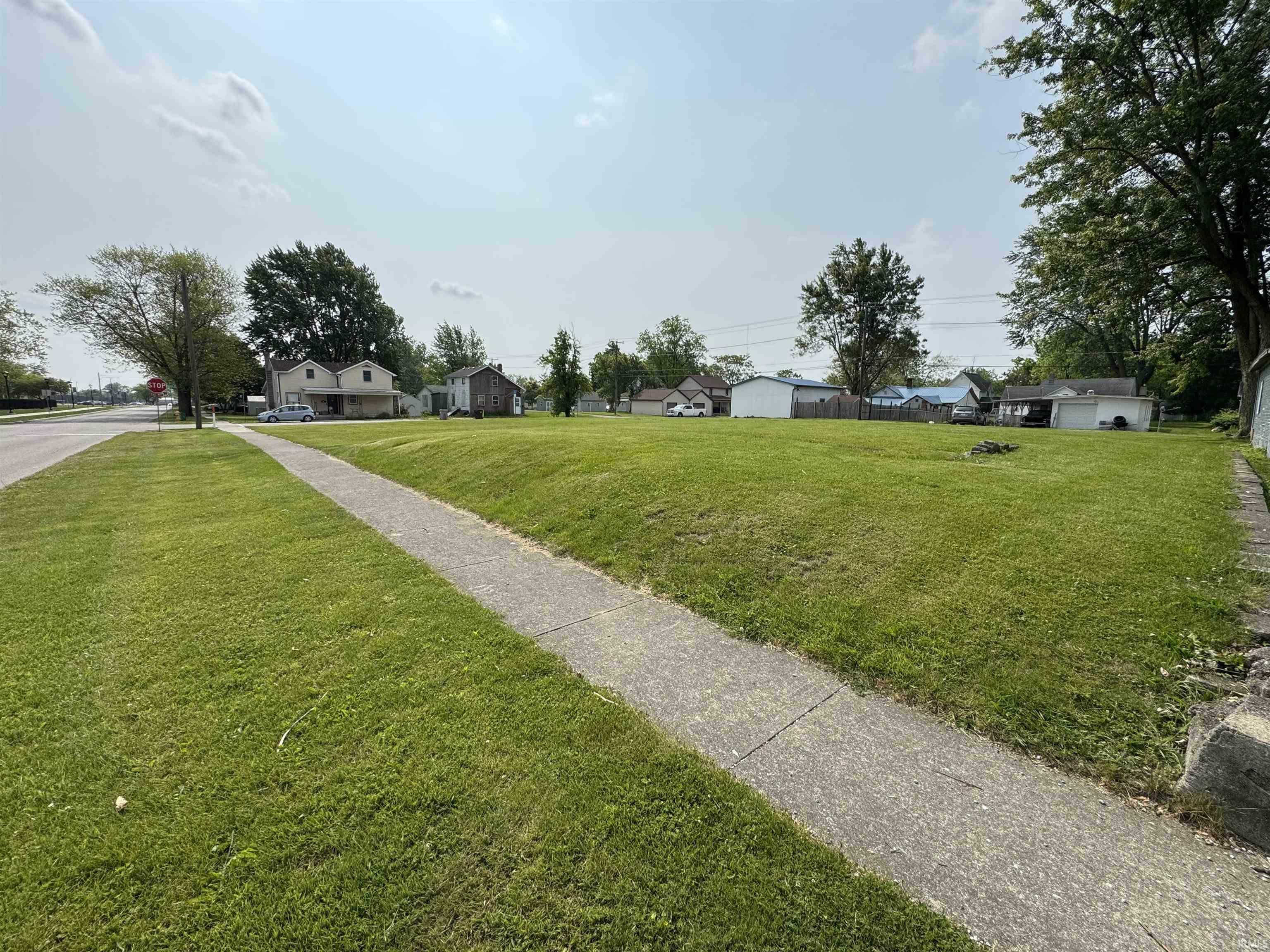 Property Photo:  416 E Green Street  IN 46721 