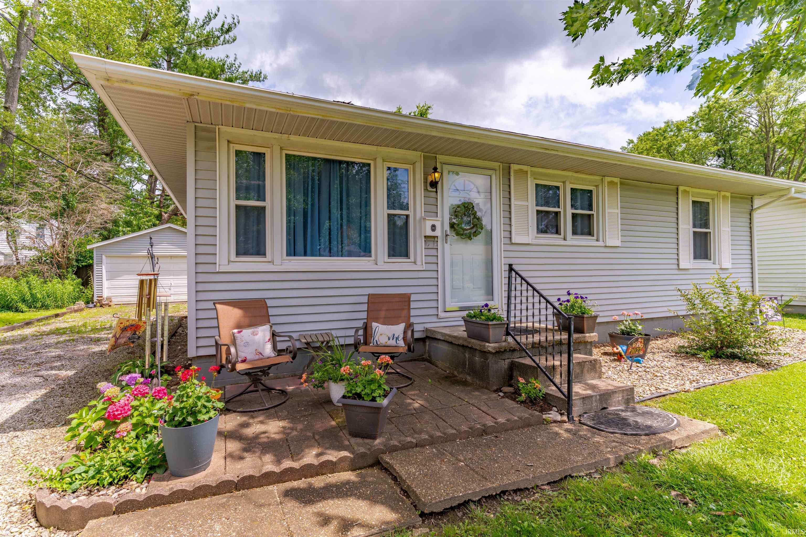 Property Photo: 1027 N Alvord Boulevard IN 47711