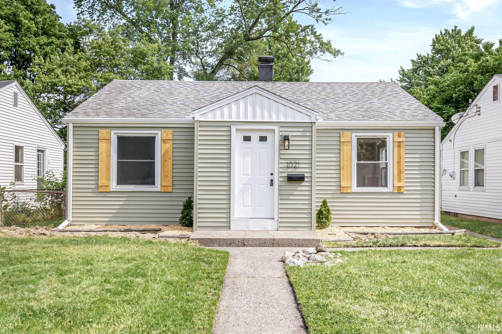 Property Photo: 1021 Beale Street IN 46616