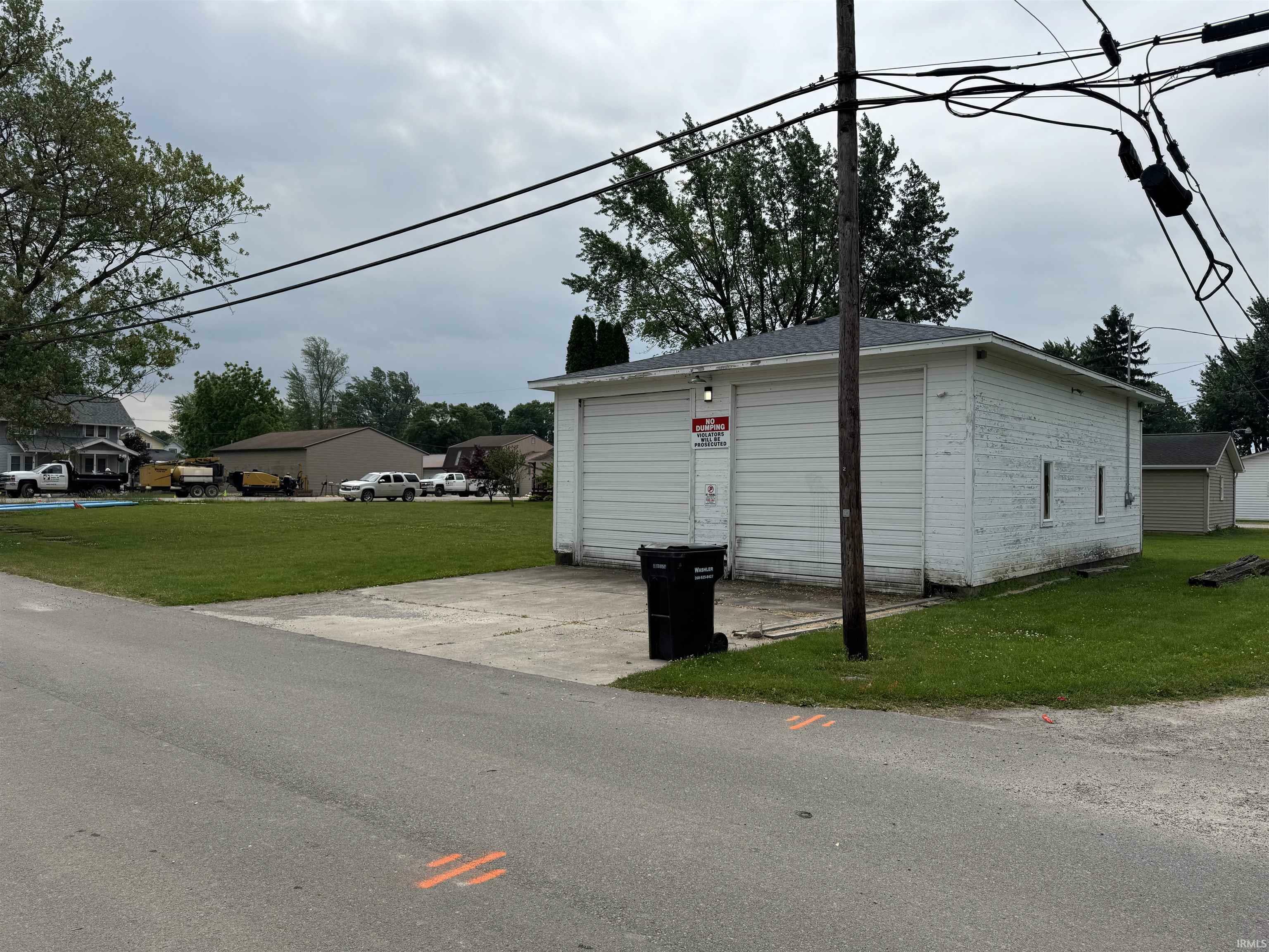 Property Photo: 425 S Center Street IN 46793