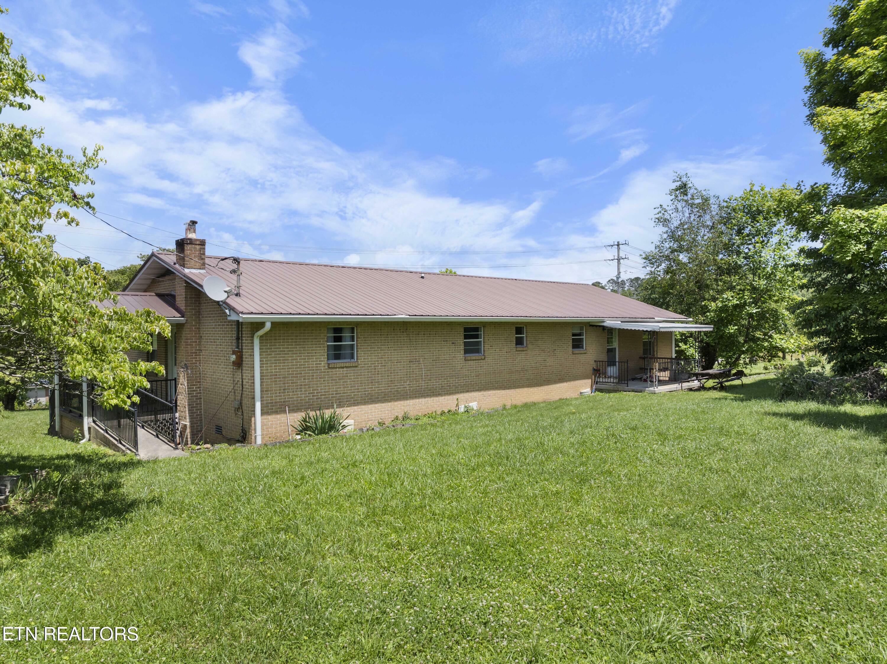 Property Photo: 1584 Hwy 90 TN 37729