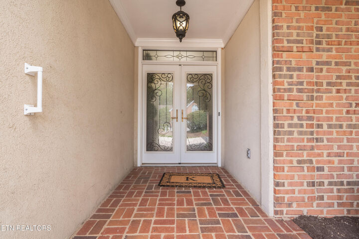 Property Photo: 501 Glen Ives Way TN 37919