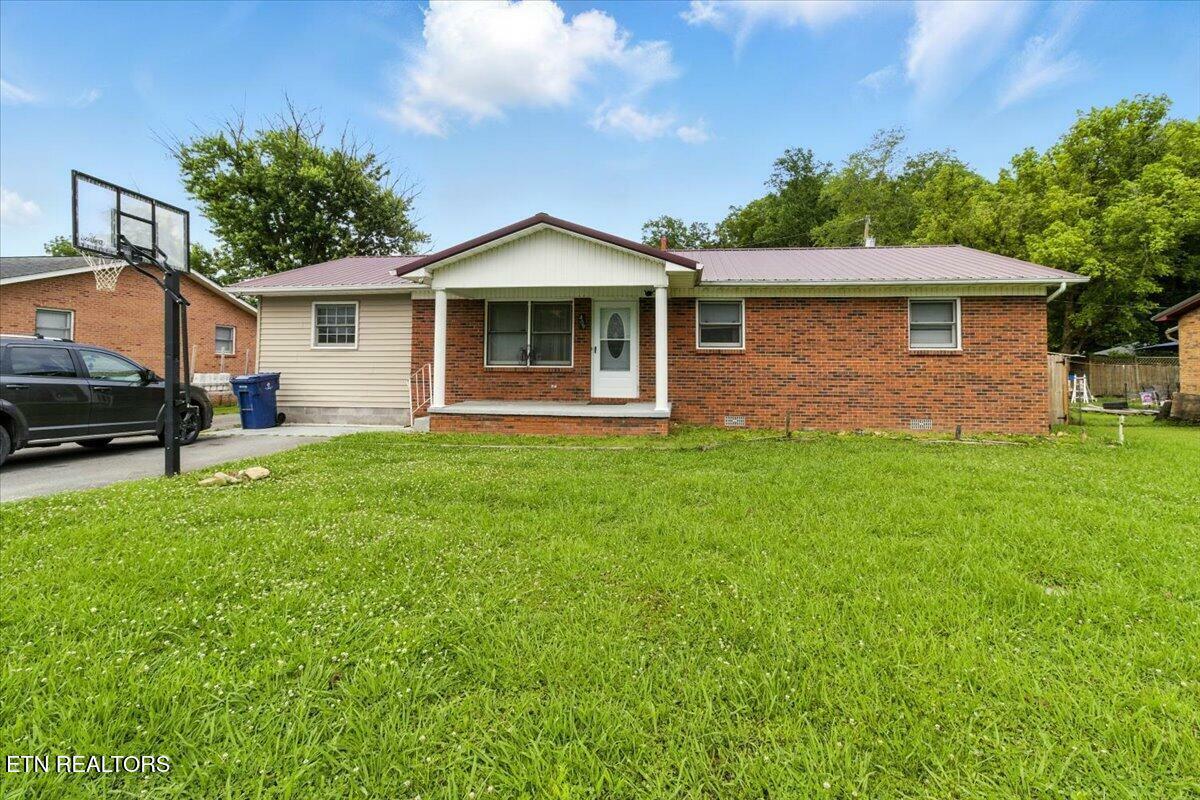Property Photo: 409 Meadow Lane KY 40965