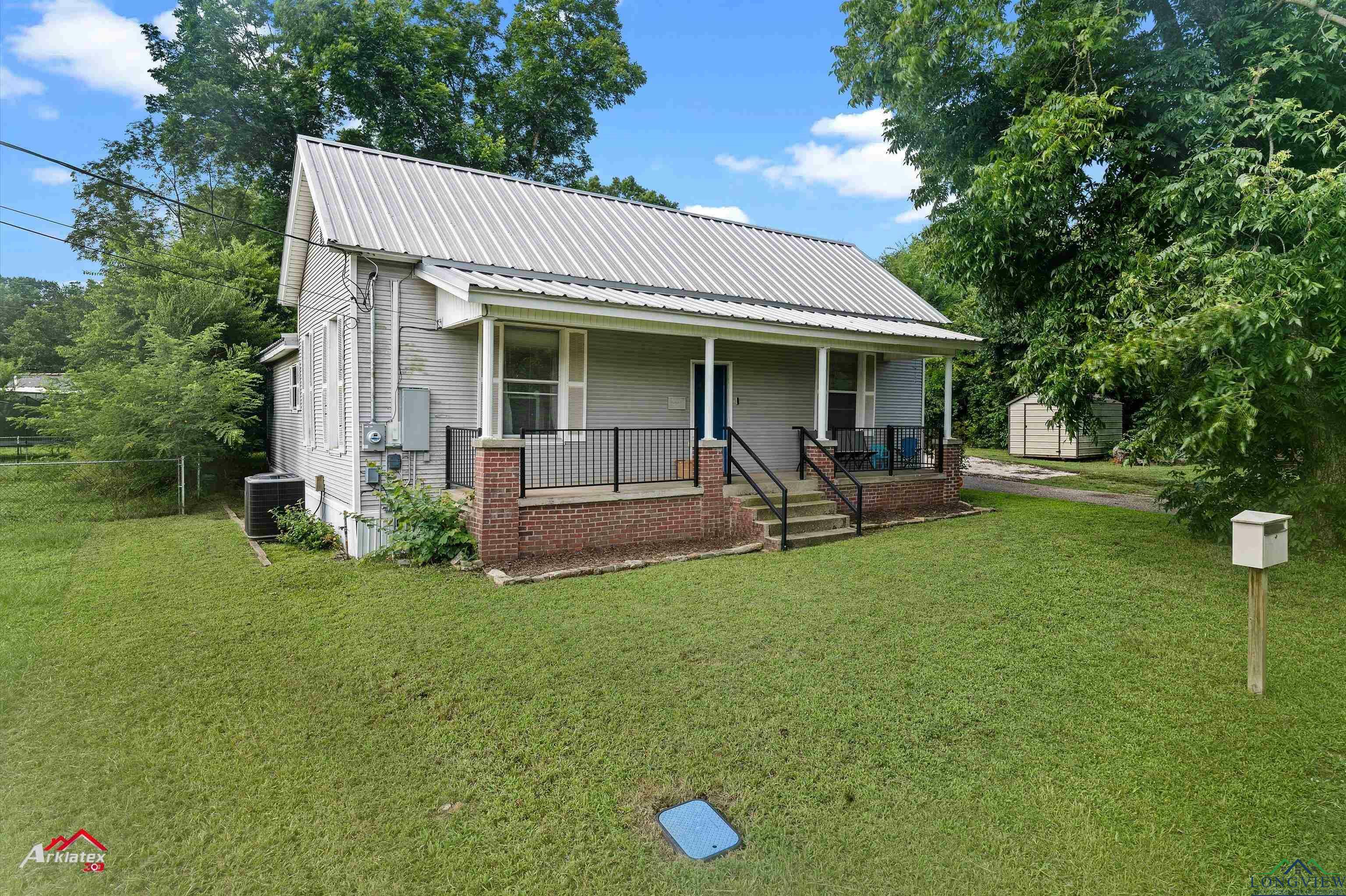 102 Poplar St.  Marshall TX 75670 photo
