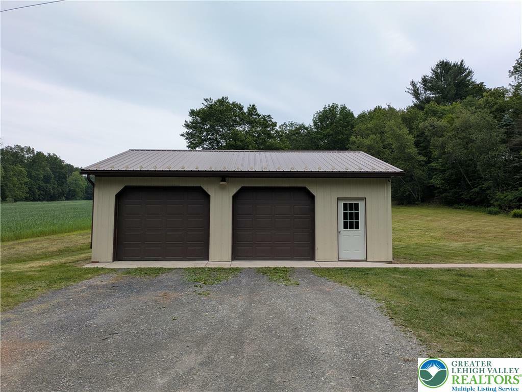 Property Photo: 124 Sterling Valley PA 18331
