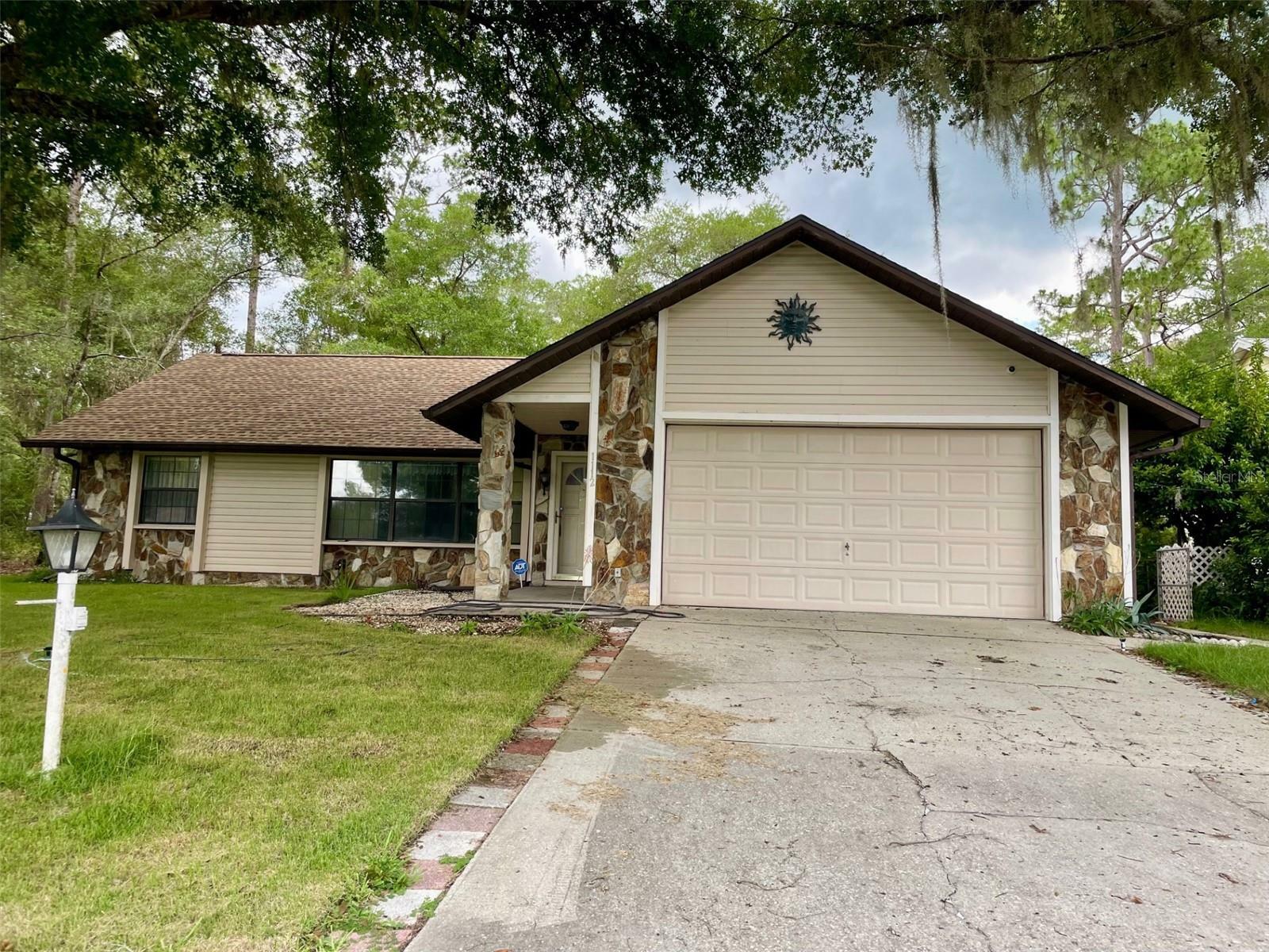 Property Photo: 1112 NE 130th Terrace FL 34488