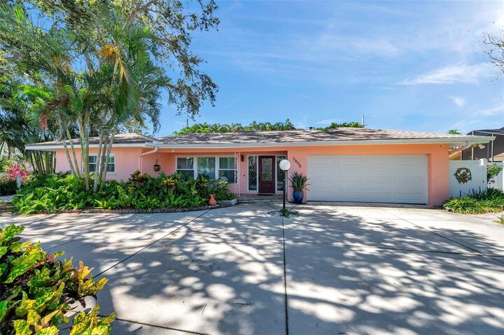 3898 49th Avenue S  St Petersburg FL 33711 photo