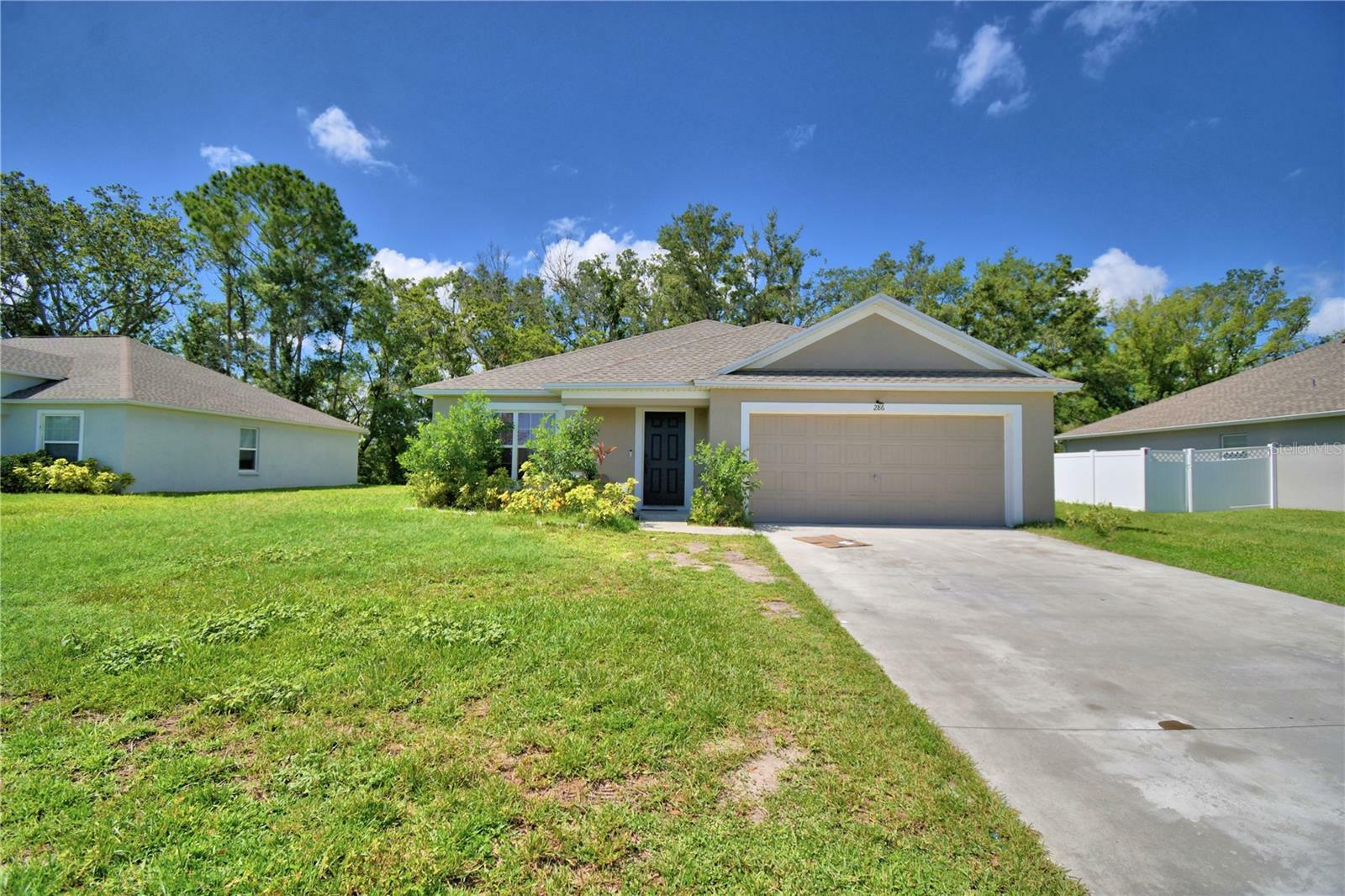 Property Photo: 286 Cove At Eagle Lake Circle FL 33839