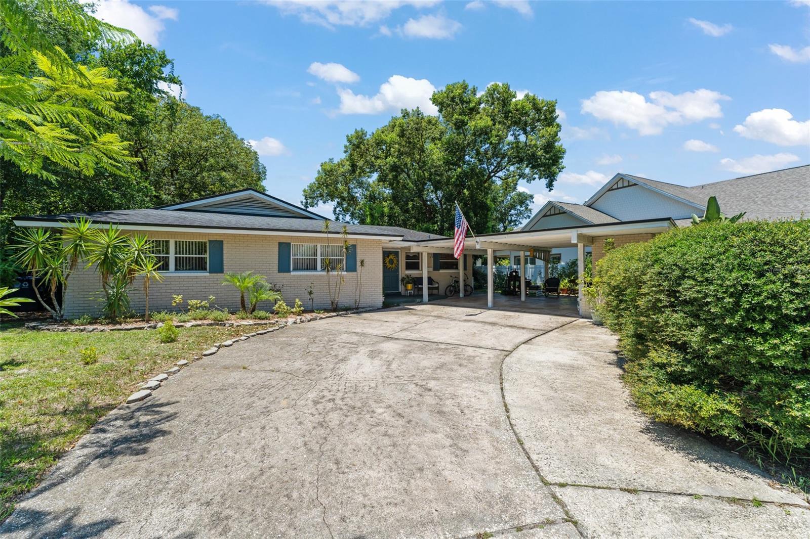 Property Photo: 1924 Summerfield Road FL 32792