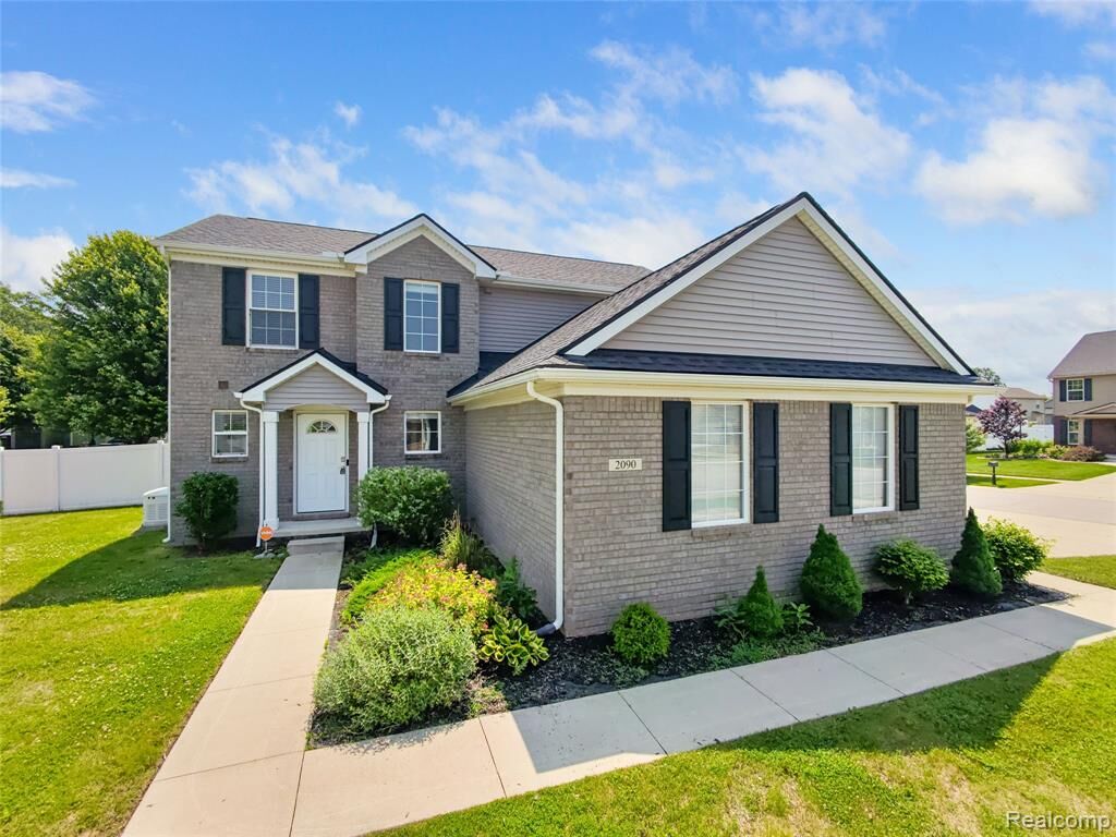 Property Photo:  2090 Gunnison Lane  MI 48162 9521 