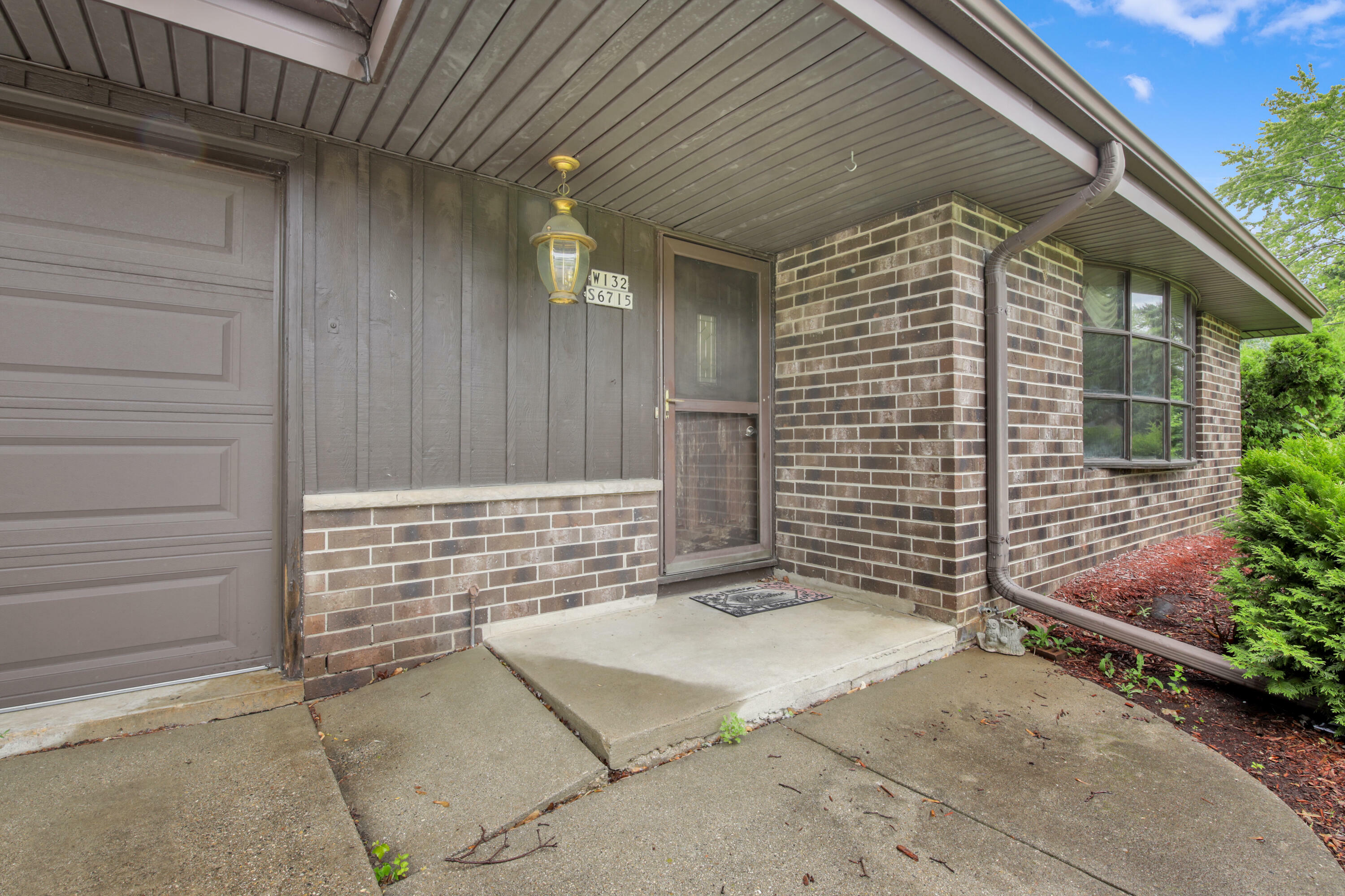 Property Photo: W132s6715 Fennimore Ln WI 53150