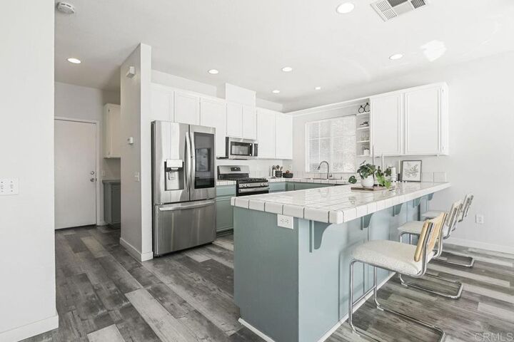 Property Photo: 1159 Farview Court CA 92021