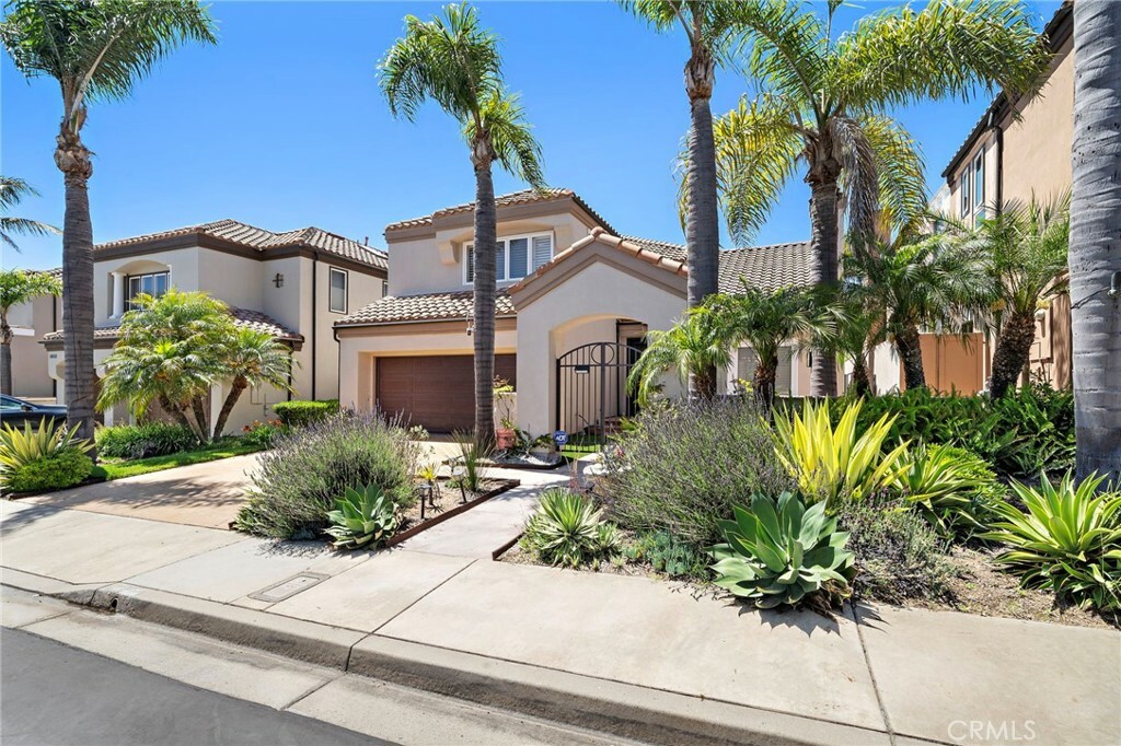 Property Photo: 19025 Bayhill Lane CA 92648