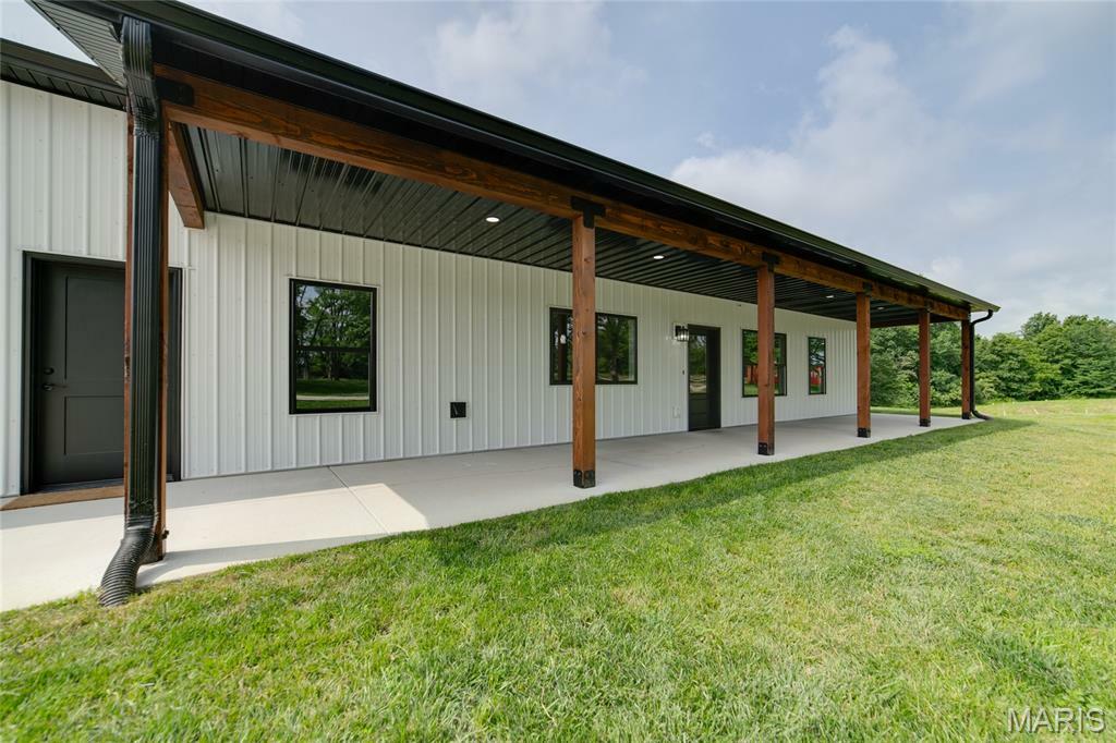 Property Photo: 706 Highway Y MO 63389