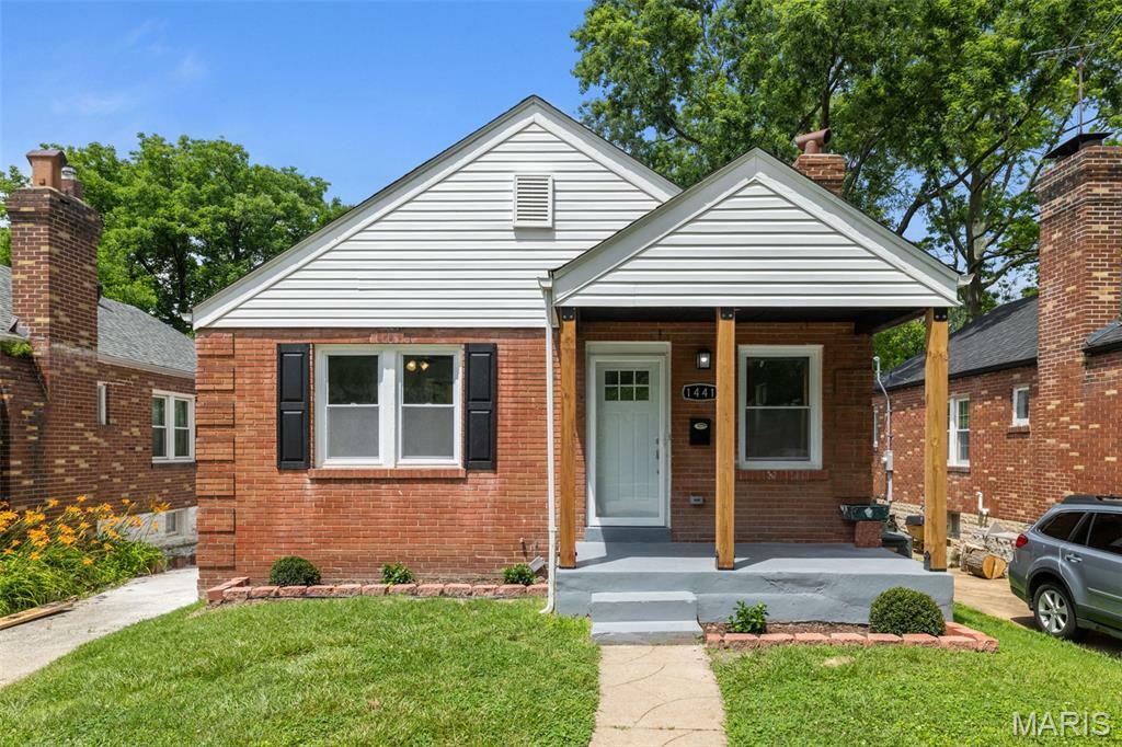 Property Photo: 1441 Claytonia Terrace MO 63117