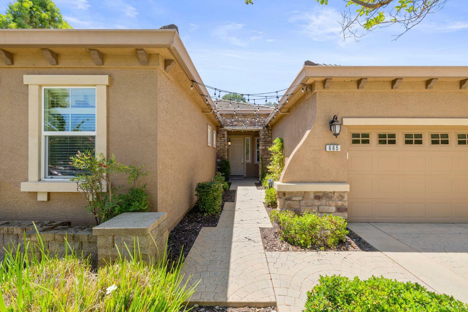 Property Photo:  665 Burlond Court  CA 95630 