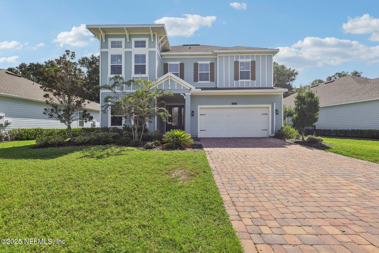 Property Photo: 217 Latrobe Avenue FL 32095