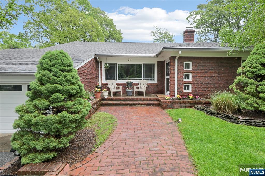 Property Photo: 39 Chuckanutt Drive NJ 07436