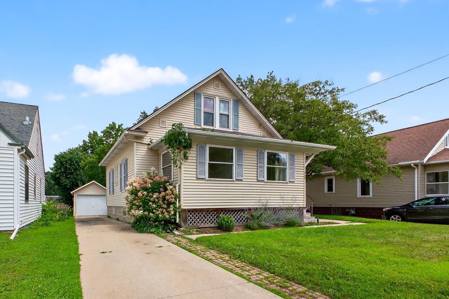 Property Photo: 429 7th Street NW MN 55901