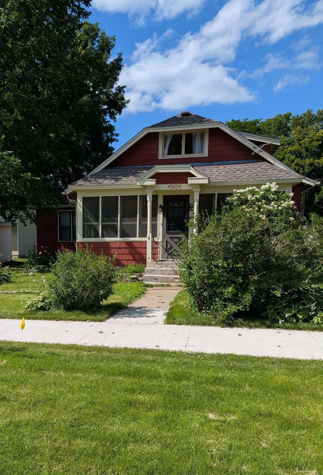 Property Photo:  405 8th Street E  MN 55057 