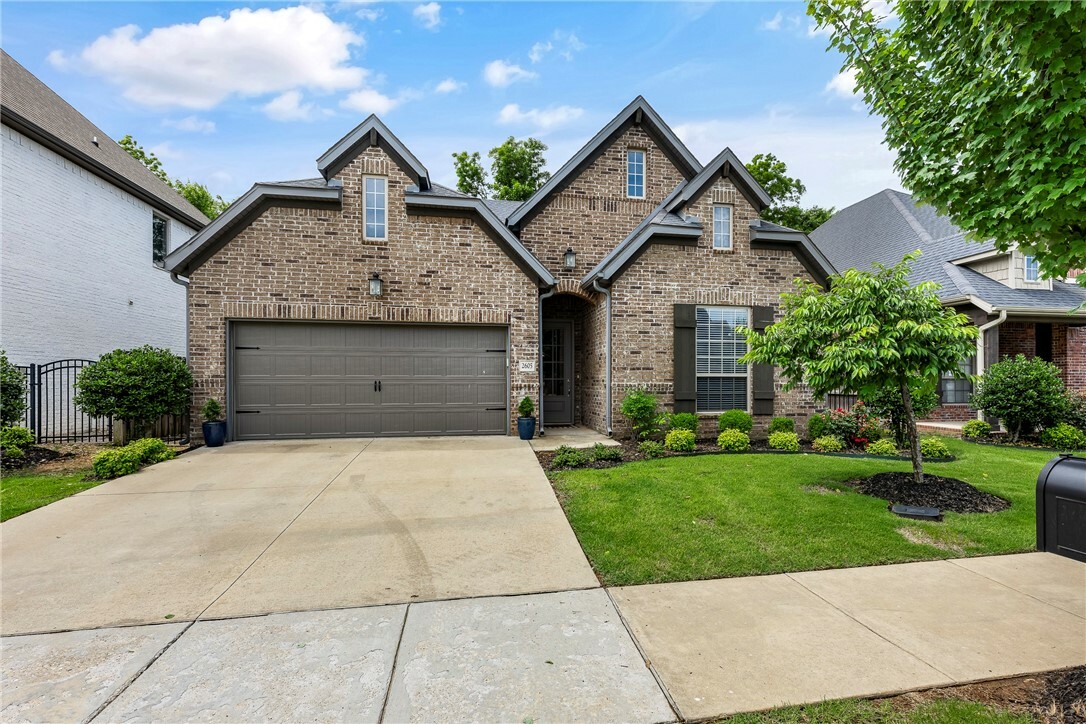 Property Photo: 2605 SW Hampton Avenue AR 72713